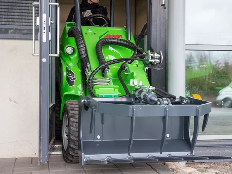 avant 400 v úzkych priestoroch avant 400 v úzkych priestoroch