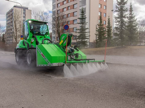 avant 760i komunálne práce čistenie ciest a chodníkov