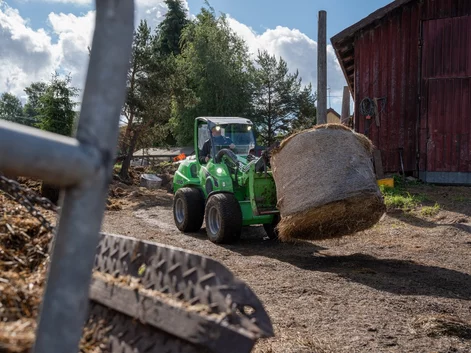 avant 855i kompaktný nakladač avant 855i kompaktný nakladač