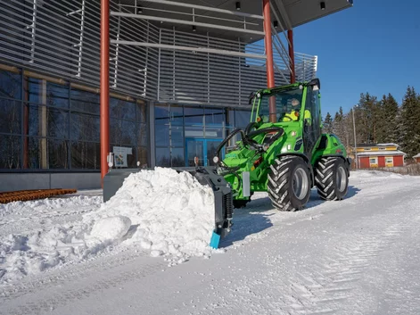 avant 860i nakladač avant 860i nakladač