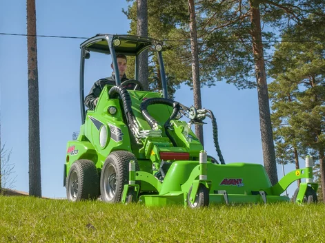 avant serie 400 pri kosení trávnika avant serie 400 pri kosení trávnika