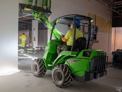 elektrický nakladač avant e527 v stavebníctve elektrický nakladač avant e527 v stavebníctve