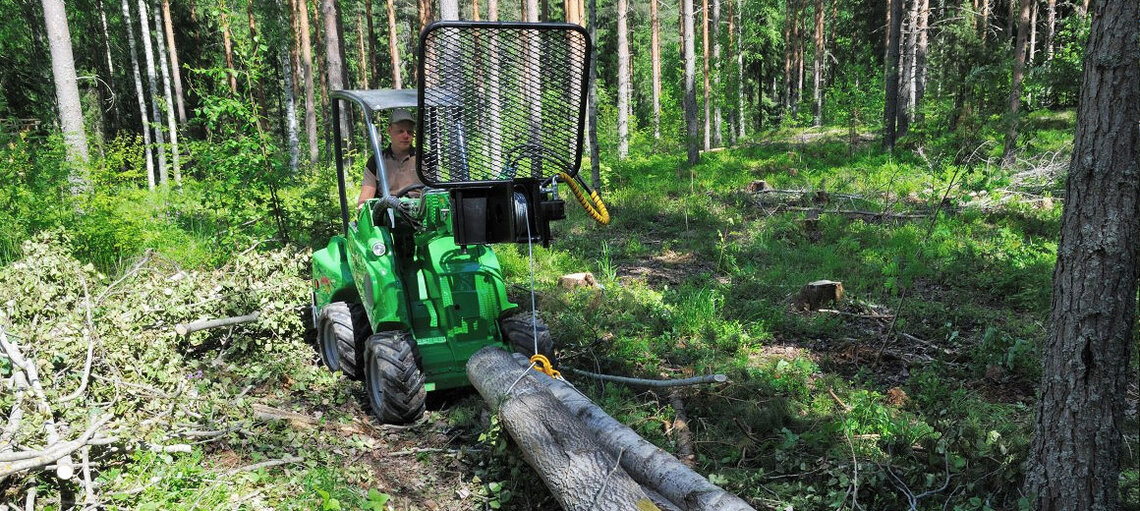 hydraulický naviják pre pritiahnutie rôznych predmetov z neprístupných miest