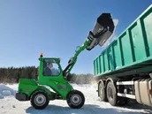 výklopná lyžica xl pri vyklápaní snehu výklopná lyžica xl pri vyklápaní snehu